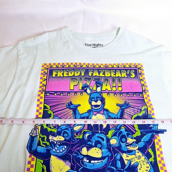 Five Night at Freddy's "The Freddy's Pizza Special."Licensed Tee-shirt size larg - Picture 4 of 6